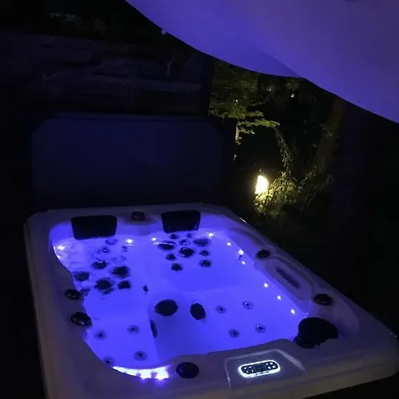 GartenApartment Strandgut mit Outdoor Whirlpool und Garten Petershagen-Eggersdorf Buitenkant foto